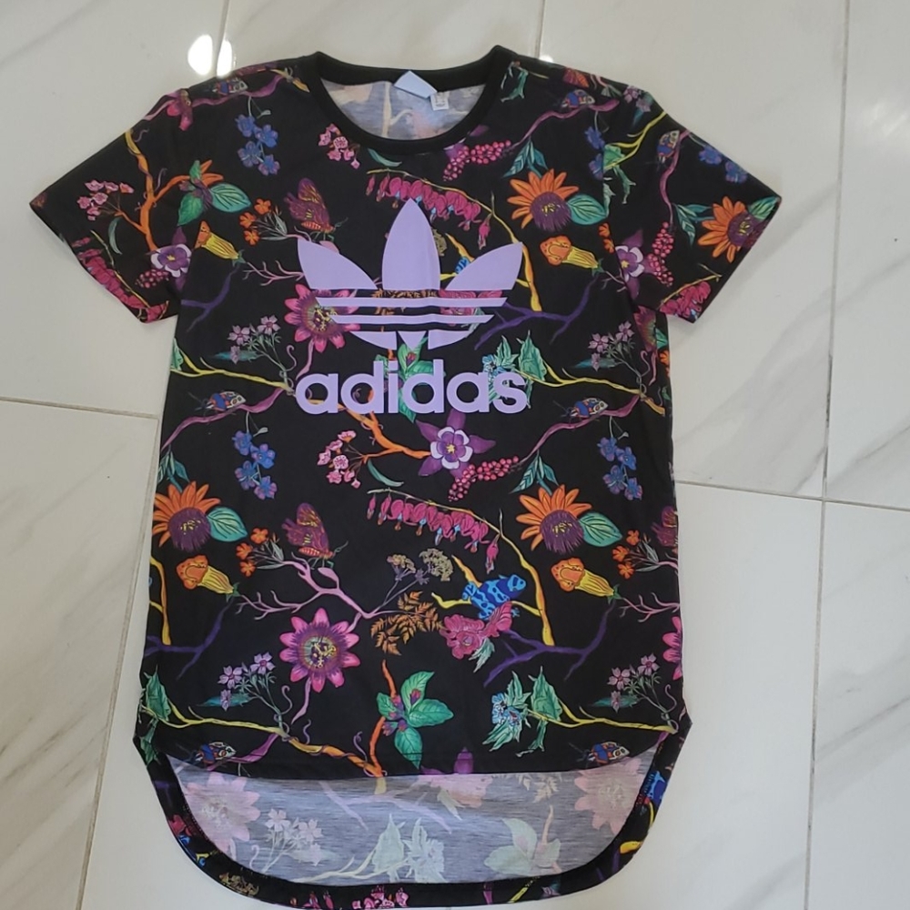 Adidas high low tee Size XS